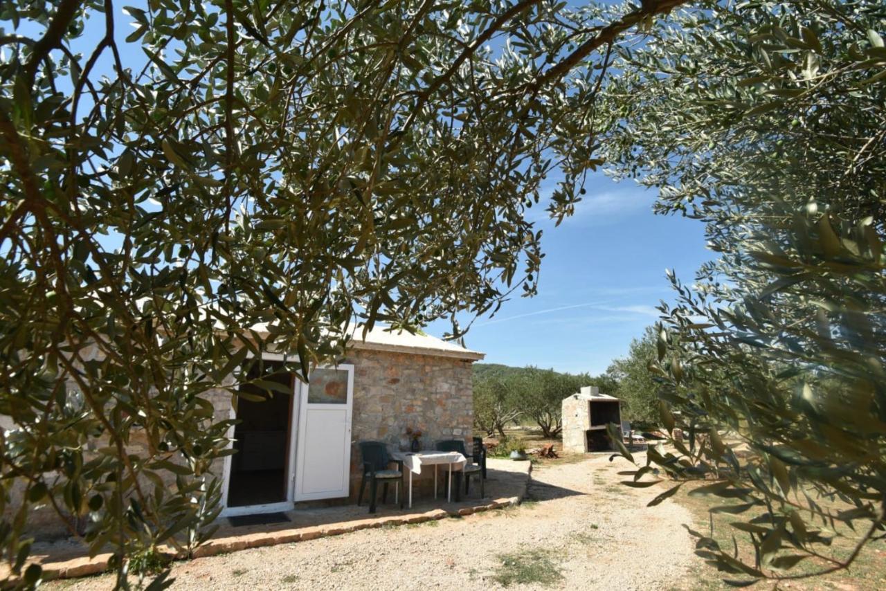 Cottage Rugonj Stari Grad  Eksteriør billede